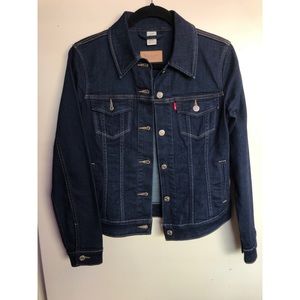 LEVI’s Women’s Jean Jacket